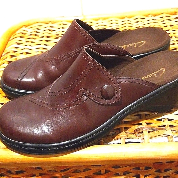 👣EUC Clark's 😽Mules/Clogs - Picture 2 of 7